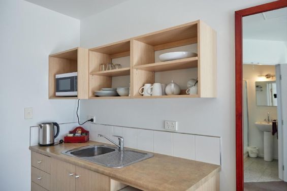 Executive Studio kitchenette